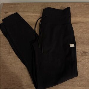 Vuori every day leggings! Black!
